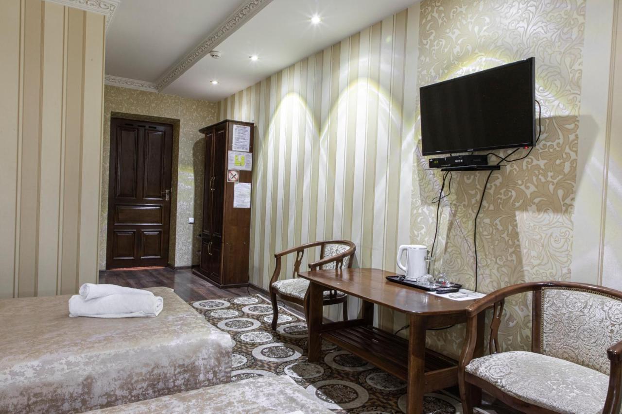 Nur M Hotel Tashkent Exterior photo
